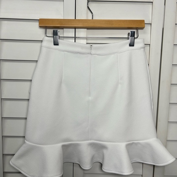 Lovers + Friends Stellar Ruffle Mini Skirt Women's Size Small White - Picture 4 of 8